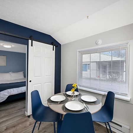 Recharge And Reconnect Your Cozy Vermilion Nest Exterior photo