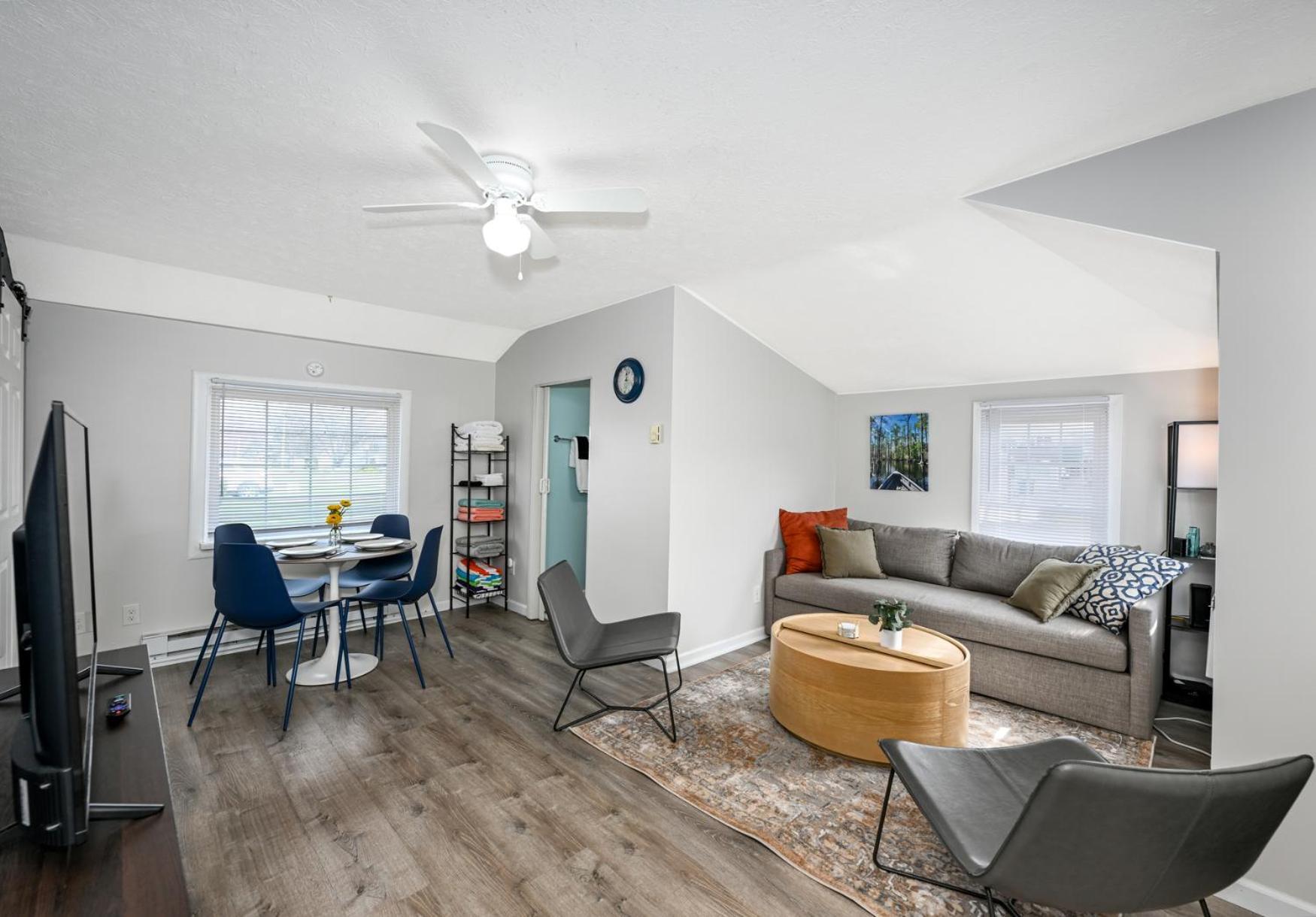 Recharge And Reconnect Your Cozy Vermilion Nest Exterior photo
