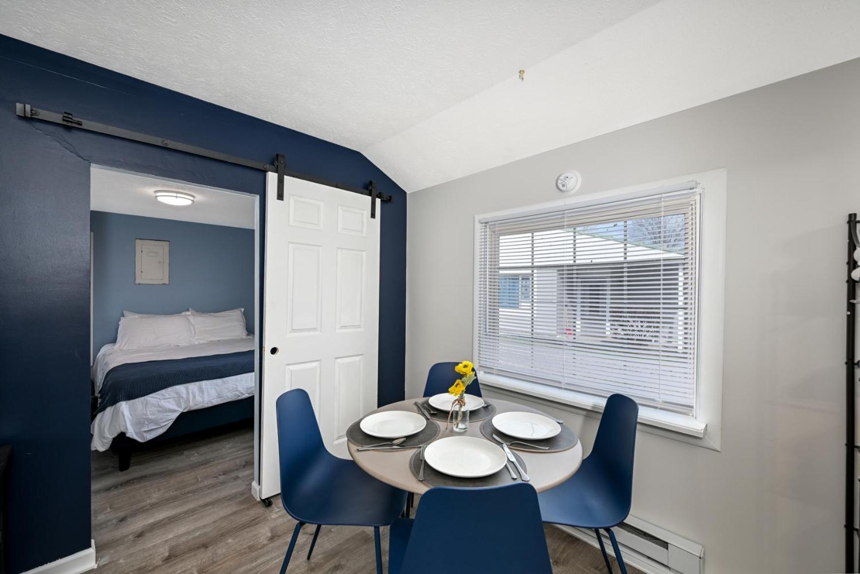 Recharge And Reconnect Your Cozy Vermilion Nest Exterior photo