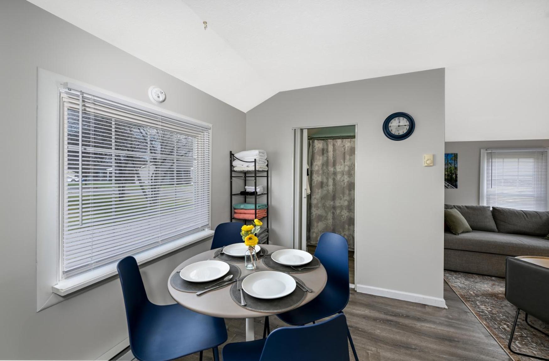 Recharge And Reconnect Your Cozy Vermilion Nest Exterior photo